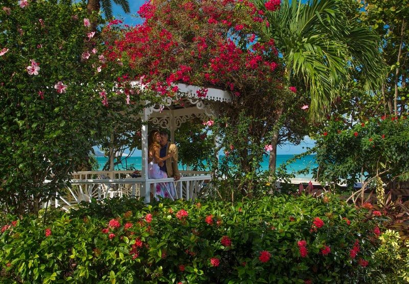 Sandals Grande Antigua Resort & Spa Dickenson Bay Exteriör bild